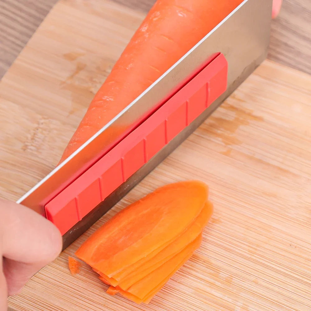 Magnetic Non-stick Silicone Sliced Food Remover